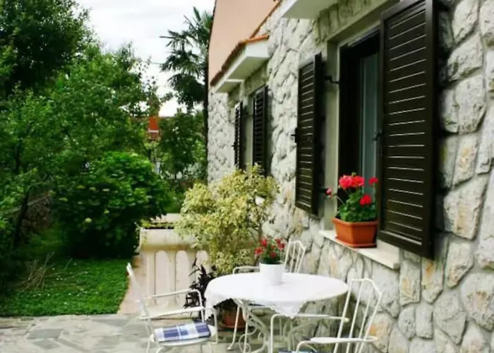 Oasis Apartment